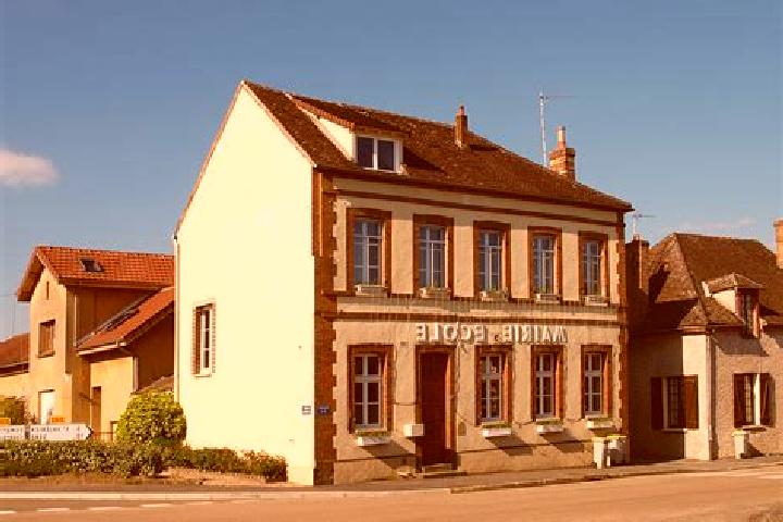 Escorts Montacher-Villegardin, France — Local Companions