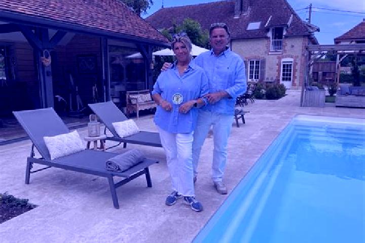 Escorts Montaulin, France — Local Companions