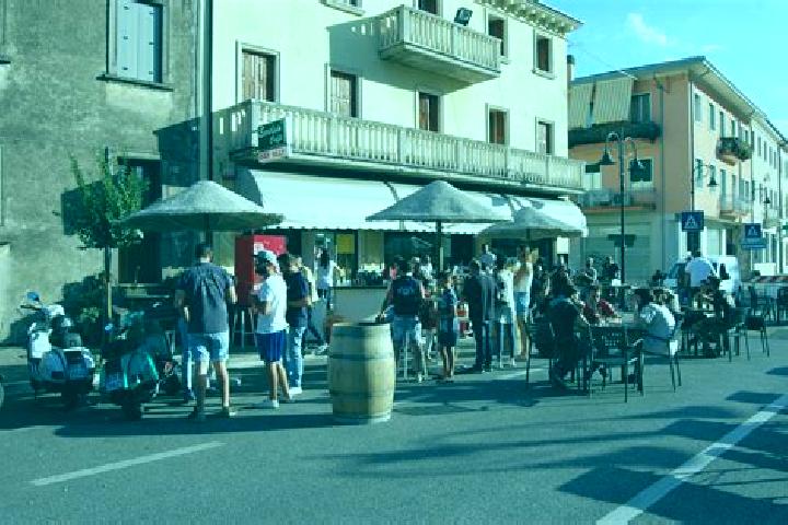 Escorts Montecchia di Crosara, Italy — Local Companions