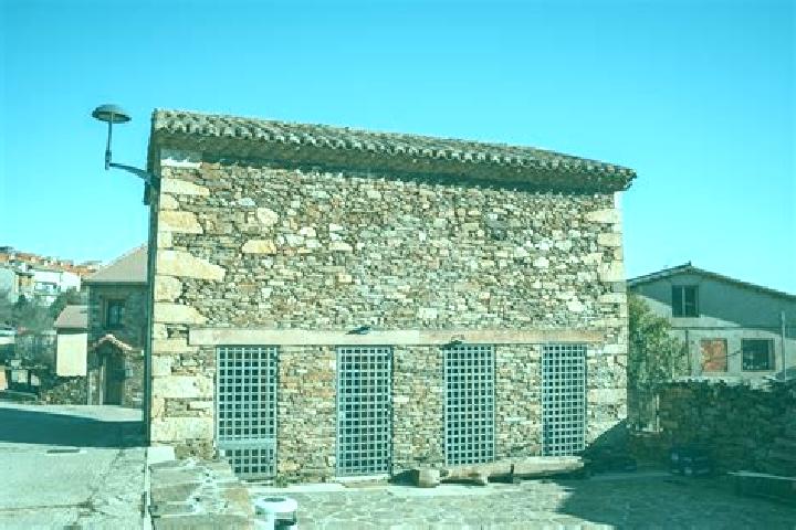 Escorts Montejo de la Sierra, Spain — Local Companions