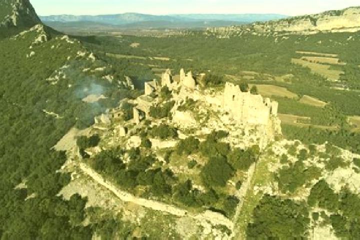 Escorts Montferrand-le-Chateau, France — Local Companions