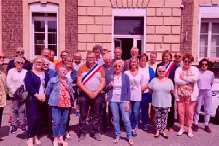 Escorts Montmacq, France — Local Companions