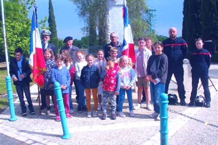 Escorts Montpouillan, France — Local Companions