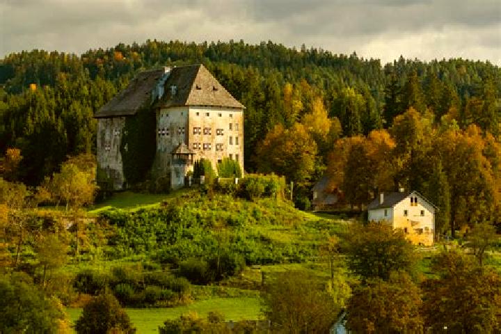 Escorts Moosburg, Austria — Local Companions