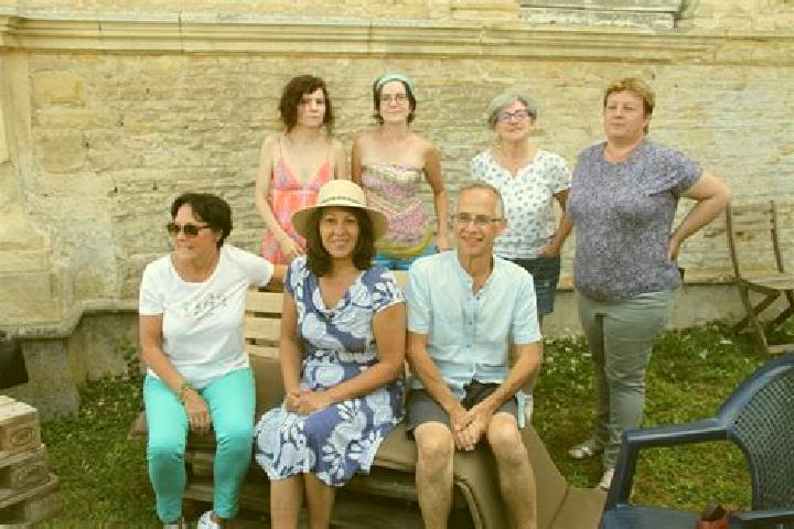 Escorts Morteaux-Couliboeuf, France — Local Companions