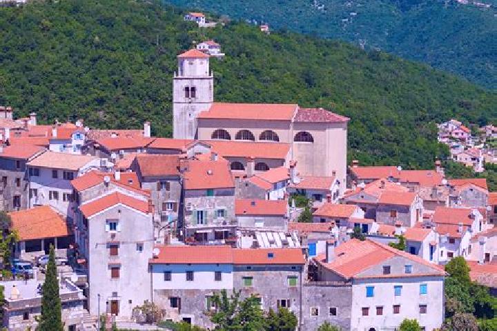 Escorts Moscenica, Croatia — Local Companions