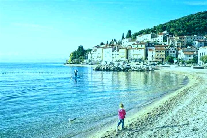 Escorts Moscenicka Draga, Croatia — Local Companions