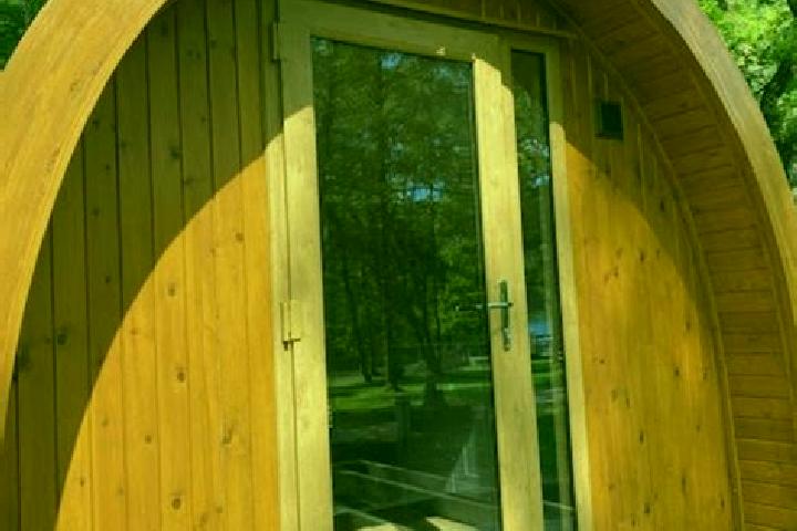 Escorts Mountain Lodge Park, United States — Local Companions