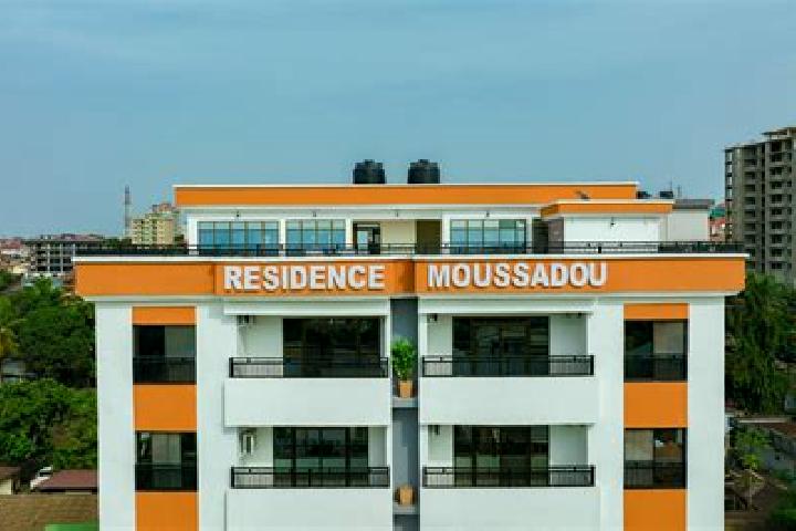 Escorts Moussadou, Guinea — Local Companions