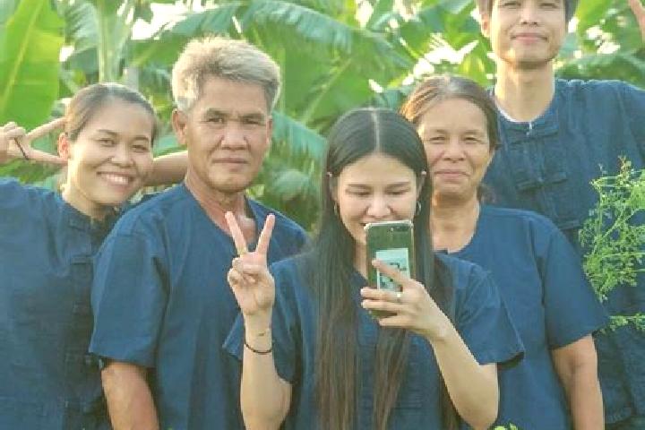 Escorts Muang Sam Sip, Thailand — Local Companions