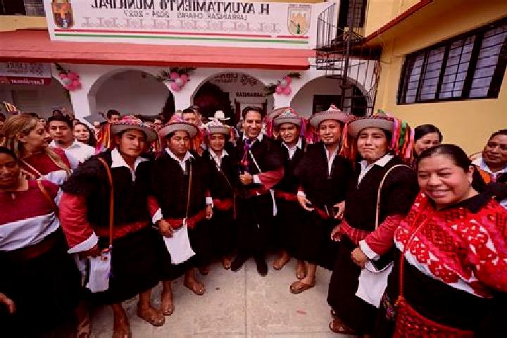 Escorts Muctahuitz, Mexico — Local Companions