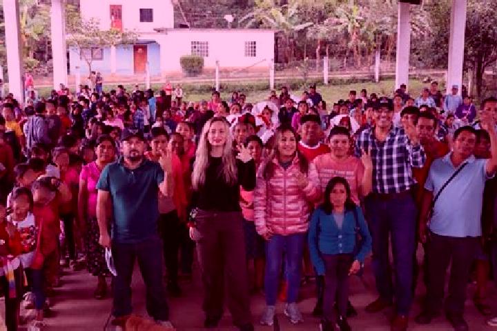 Escorts Muhuatl, Mexico — Local Companions