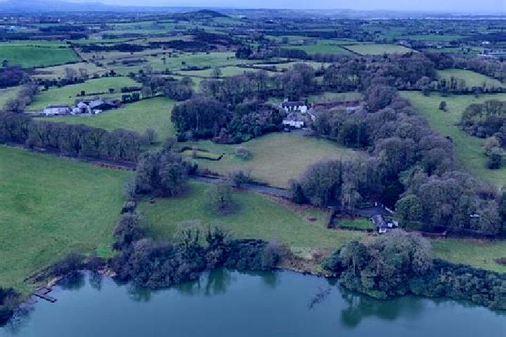 Escorts Mullagh, Ireland — Local Companions