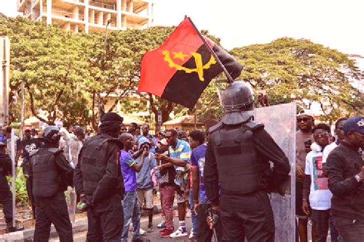 Escorts Mundundo, Angola — Local Companions