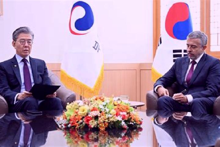 Escorts Mungyeong, South Korea — Local Companions