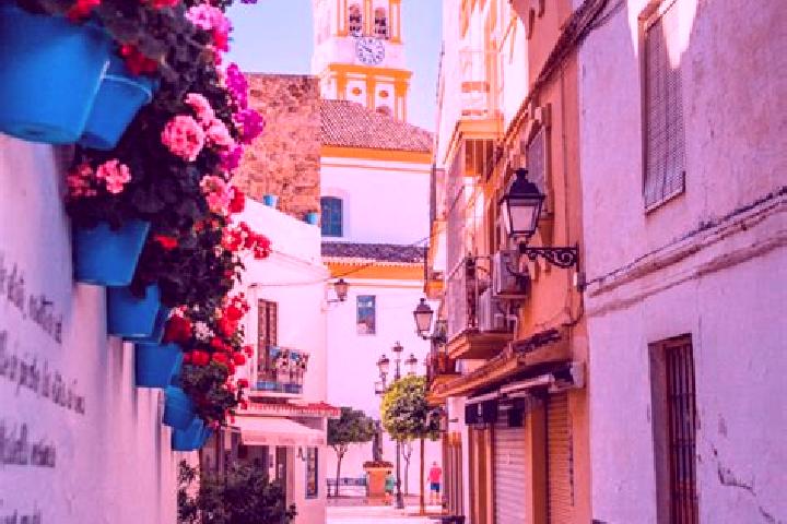 Escorts Munotello, Spain — Local Companions