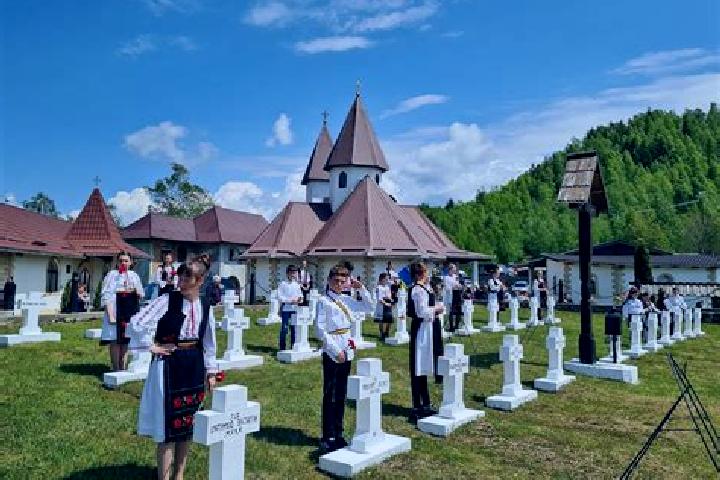 Escorts Muntele Rece, Romania — Local Companions