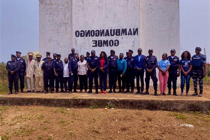 Escorts Muxaluando, Angola — Local Companions