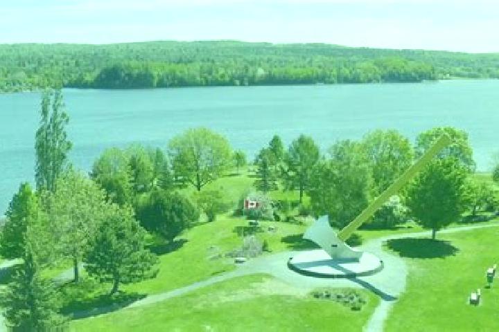 Escorts Nackawic, Canada — Local Companions