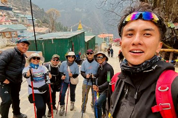 Escorts Namche Bazaar, Nepal — Local Companions