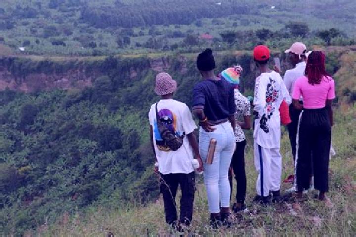 Escorts Nansana, Uganda — Local Companions