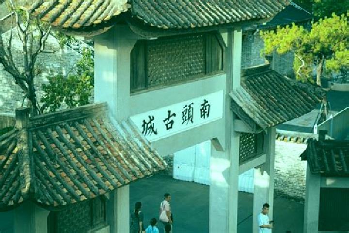 Escorts Nantou, China — Local Companions
