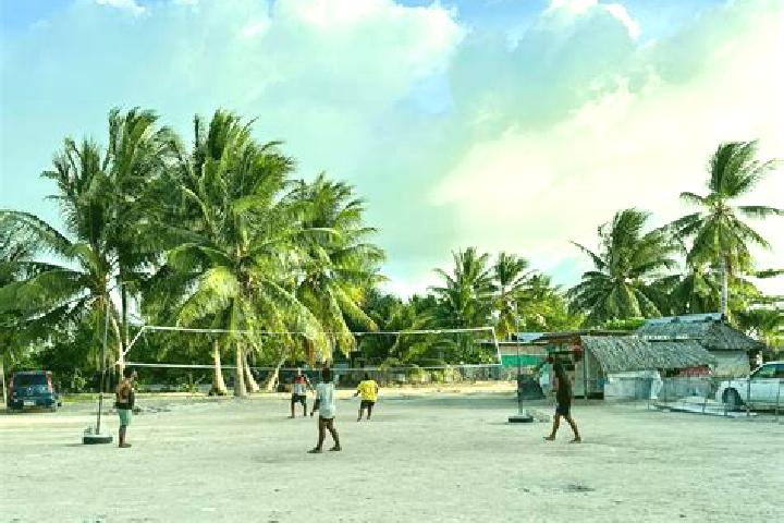Escorts Napari Village, Kiribati — Local Companions