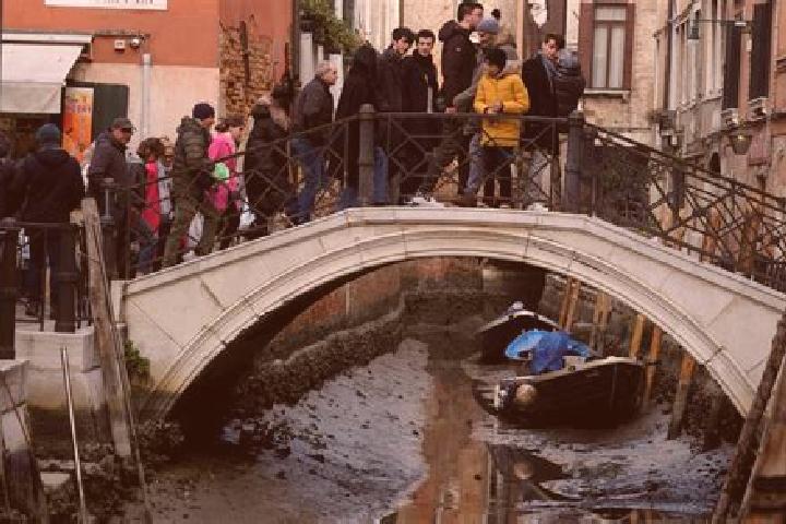 Escorts Nardodipace, Italy — Local Companions