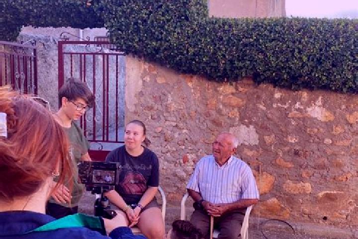Escorts Narrillos del Rebollar, Spain — Local Companions