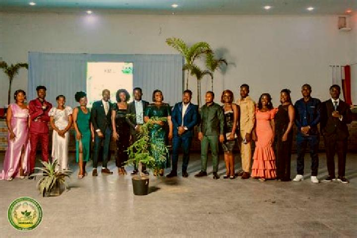 Escorts Negage, Angola — Local Companions