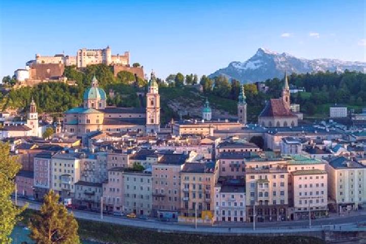 Escorts Neidling, Austria — Local Companions