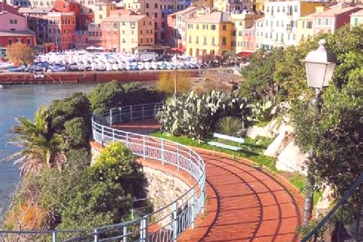 Escorts Nervi, Italy — Local Companions