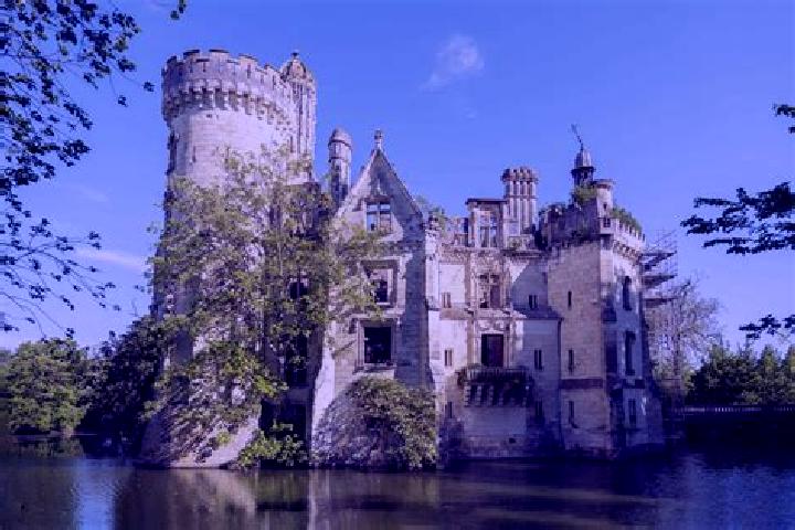 Escorts Neufchateau, France — Local Companions