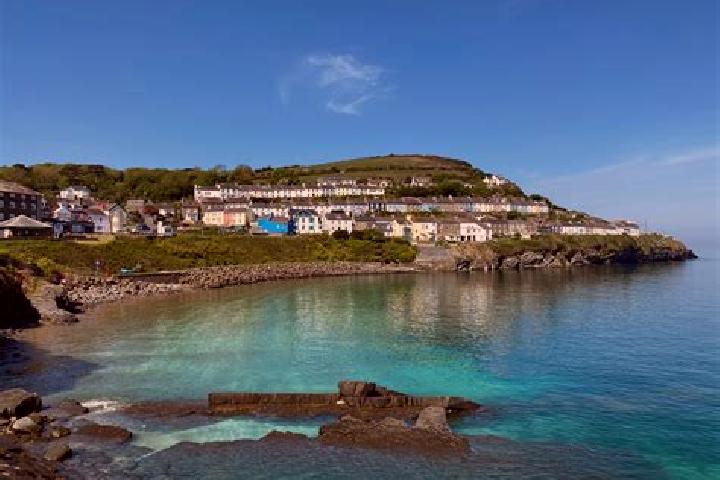 Escorts New Quay, United Kingdom — Local Companions