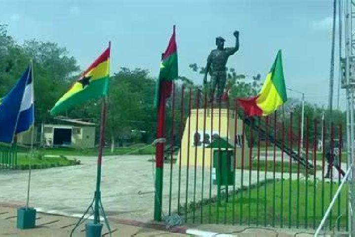 Escorts Nguidjlone, Senegal — Local Companions