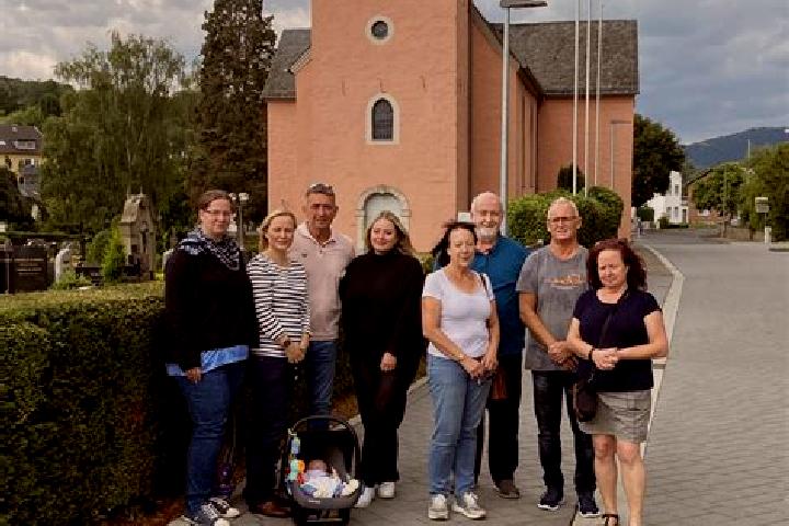 Escorts Niederbachem, Germany — Local Companions