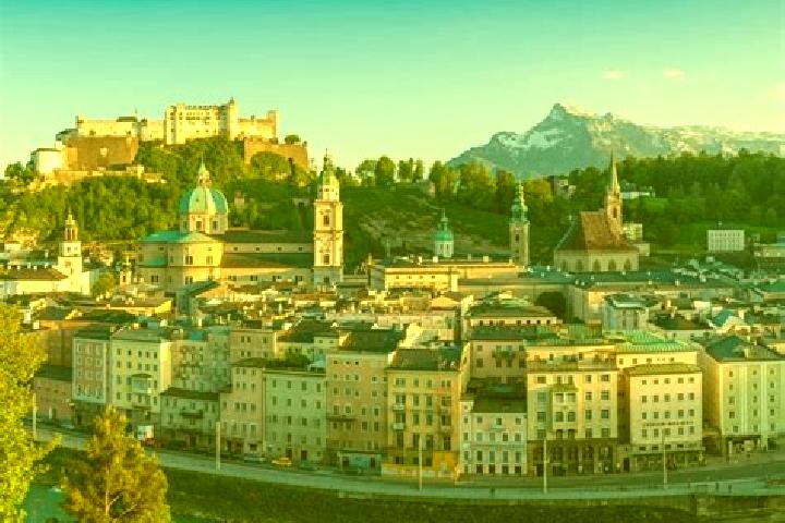Escorts Niederstrass, Austria — Local Companions