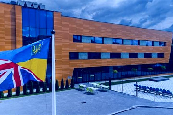 Escorts Niegowa, Poland — Local Companions