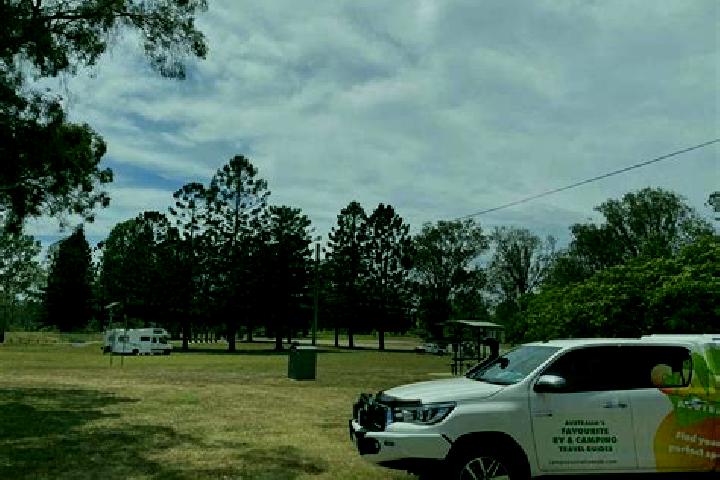 Escorts North Maclean, Australia — Local Companions