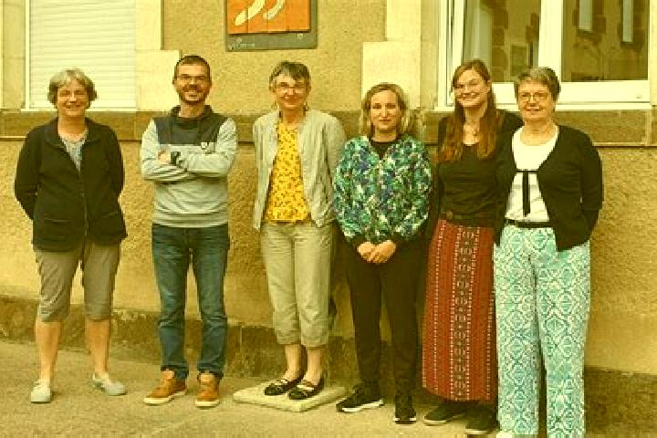 Escorts Notre-Dame-de-Fresnay, France — Local Companions