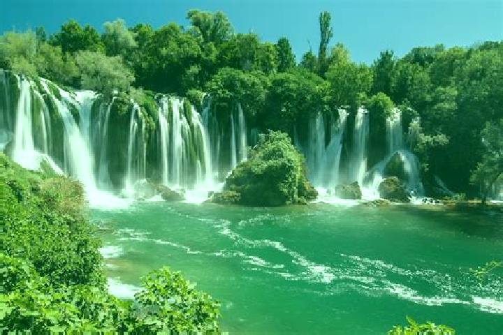 Escorts Novo Selo, Bosnia and Herzegovina — Local Companions