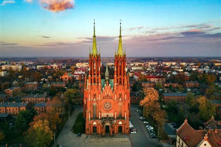 Escorts Nowy Dwor Mazowiecki, Poland — Local Companions