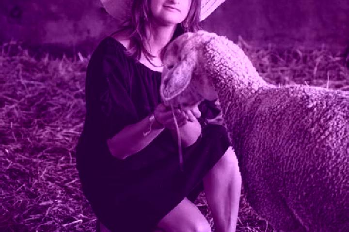 Escorts Noyers-Pont-Maugis, France — Local Companions
