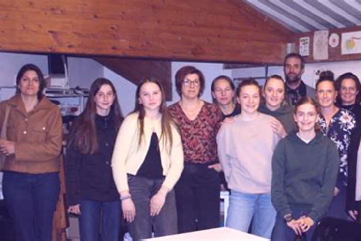 Escorts Nuelles, France — Local Companions