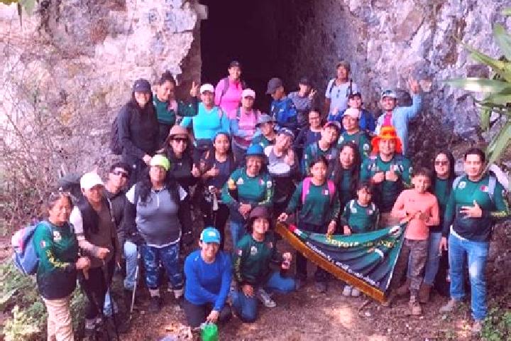 Escorts Nuevo Atoyac, Mexico — Local Companions