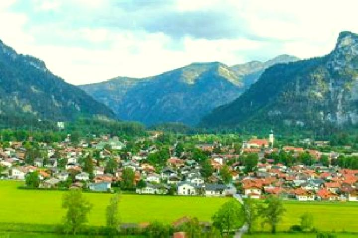 Escorts Oberammergau, Germany — Local Companions