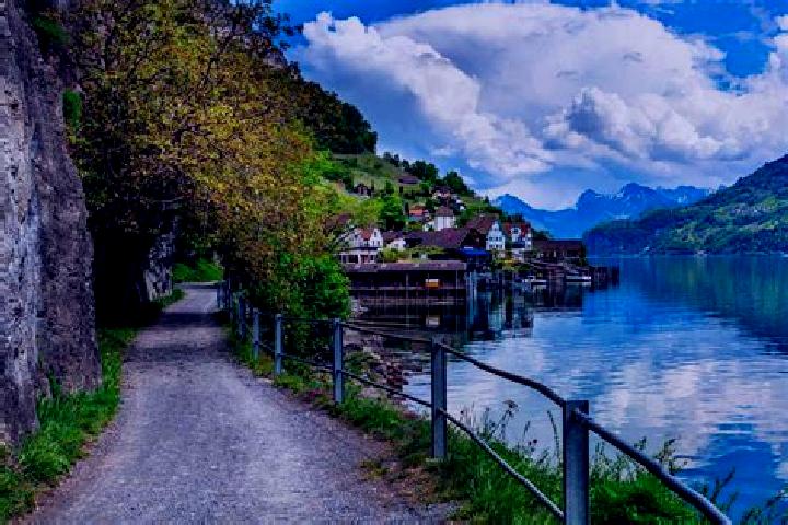 Escorts Oberbuchsiten, Switzerland — Local Companions