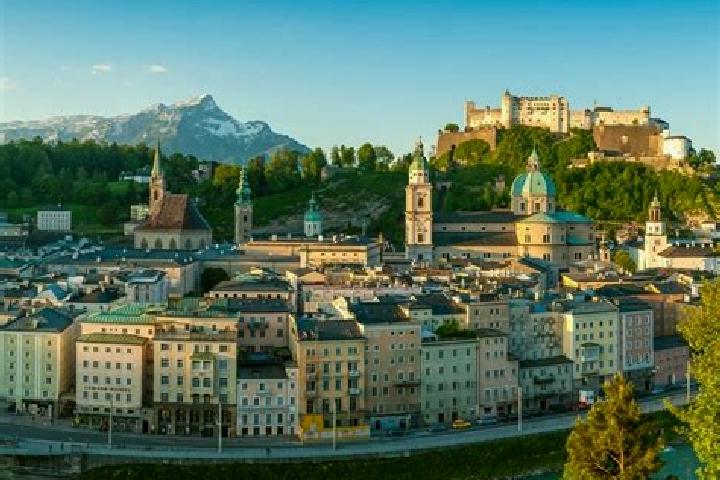 Escorts Oberhehenfeld, Austria — Local Companions