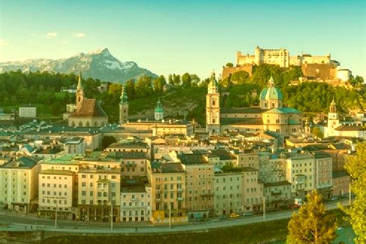 Escorts Oberstrass, Austria — Local Companions