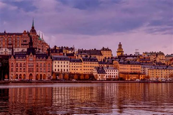 Escorts OEverum, Sweden — Local Companions